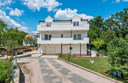 Neoric House | House ∙ 4 bedrooms ∙ 10 guests