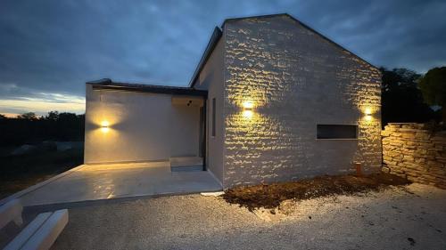 Katun Lindarski House | House 61