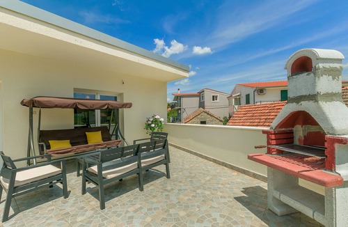 Omis House | House Cattleya (67281-K1) - Kostanje