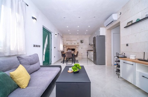 Praznica House | House Diana (112231-K1) - Pucisca - island Brac