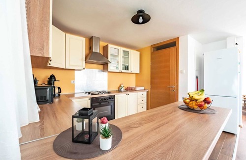 Bjelovar House | House in Kupinovac with wellness, sauna, jacuzzi, pool, and social space