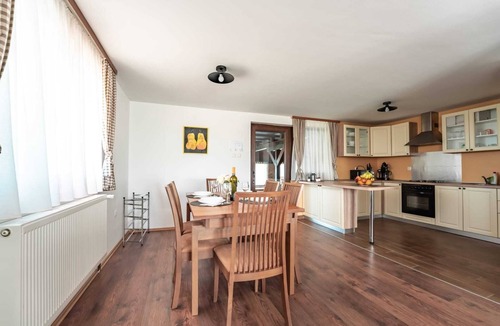 Bjelovar House | House in Kupinovac with wellness, sauna, jacuzzi, pool, and social space