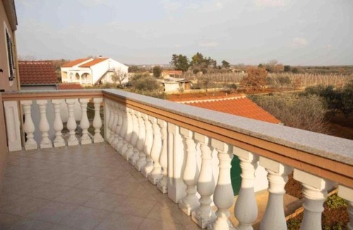 Zaton House | House Isabell