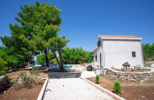 Cove Osibova (Milna) House | House Ivana (121611-K1) - Milna - island Brac