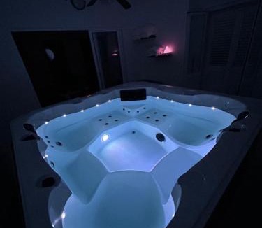 Loviste Apartment | House Lanterna with indoor jacuzzi