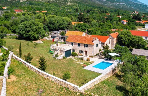 Drnis House | House Leptir (99721-K1) - Drniš