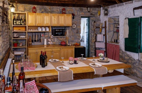 Oklaj House | House Mala kuća (118601-K1) - Oklaj