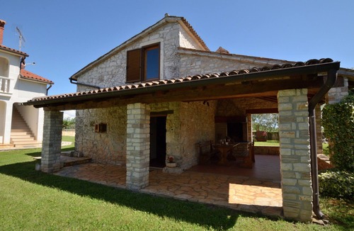 Lasici House | House Mariano (70272-K1) - Lasici