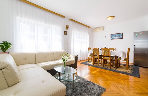 Rovanjska House | House Marija (40347-K1) - Rovanjska