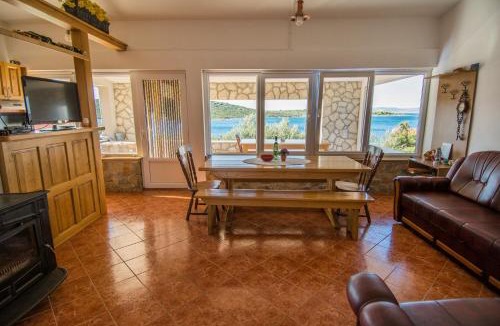 Tkon House | House Marko