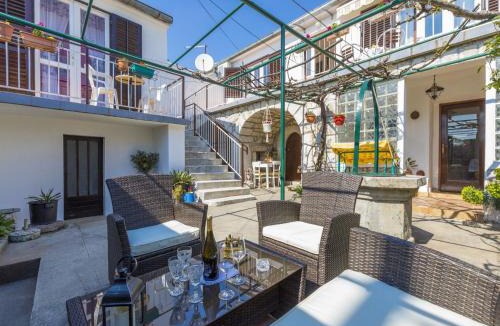 Grizane Apartment | House Maya