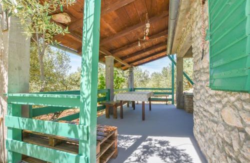 Tkon House | House Oliva
