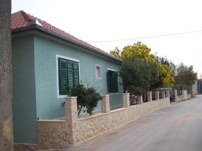 Nevidane House | House on the island of Pasman
