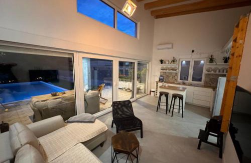 Hodbina House | House on the River