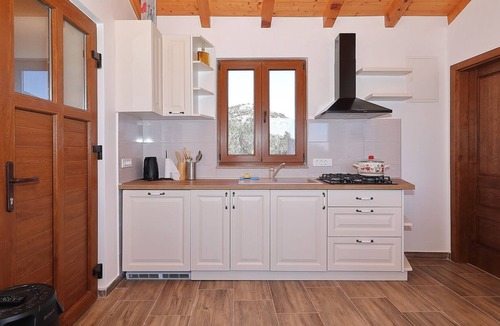 Tkon House | House Pinjol (91561-K1) - Tkon - island Pasman