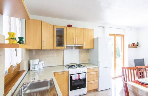 Laginji House | House Valmonida
