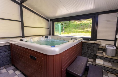 Vrbovsko House | House Veles
