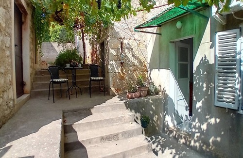 Iz House | House Veli Iž oldtown (123641-K1) - Veli Iž