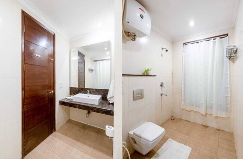 Udyog Vihar House | House with 3 Bedroom and facilities in gurgaon with great location