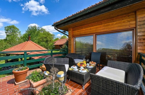 Velika Pisanica House | Hunting Lodge Zagorje Hills Retreat, Ribnjačka, Croatia