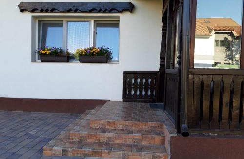 Sector 1 House | Iarca Cottage