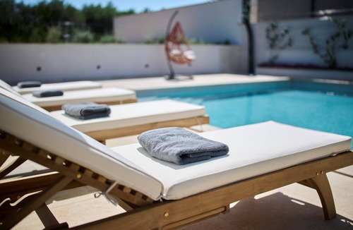 Materada House | Impressive villa with private pool, hot tub, BBQ - dogs welcome