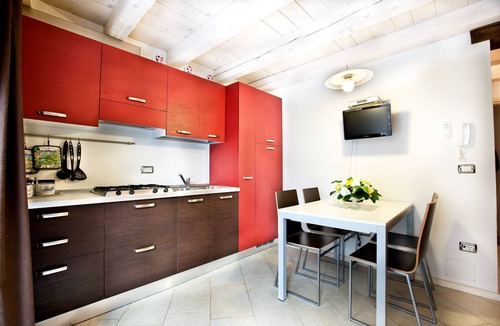 Novigrad Apartment | In the historic center just steps from the sea