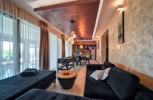 Marija Bistrica House | Indoor pool/sauna/outdoor jacuzzi.nEverything you need