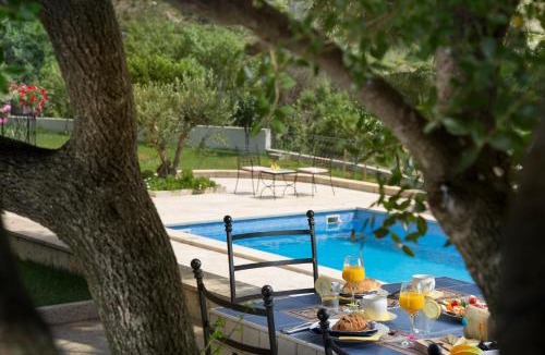 Plano House | ISOLATED Five Star Luxury Villa With Private Pool