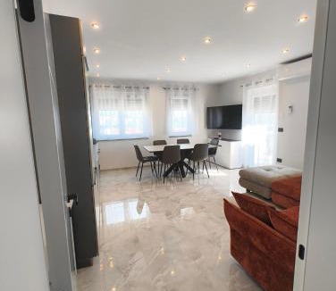 Rovinjsko Selo Apartment | Ivana's Apartments with Amazing Pool Access