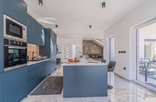 Kapelica House | Jacuzzi and Sauna Villa