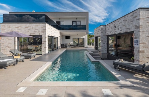 Kapelica House | Jacuzzi and Sauna Villa