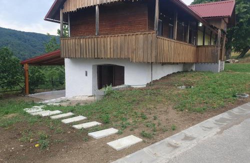 Cvetkovic Apartment | Jadrica