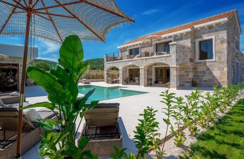 Businci House | James Bond Hideout - Tennis, Football, Spa & Pool