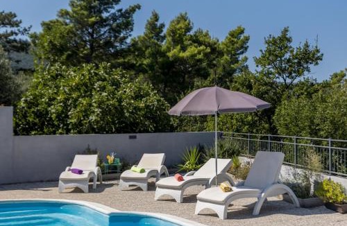Tugare House | JOVI-relaxing, fenced, private, heated pool & view