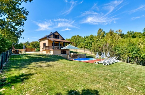 Sveti Ivan Zelina House | Jungle House With Pool and Hot Tub, Sveti Ivan Zelina, Croatia