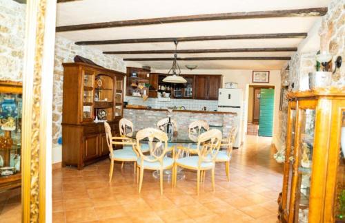 Drnis Villa | Kamena vila Rokovi dvori