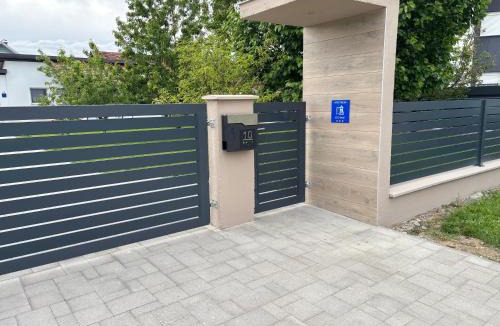 Bukovlje Apartment | Kod Dide - entry with pin 0-24h