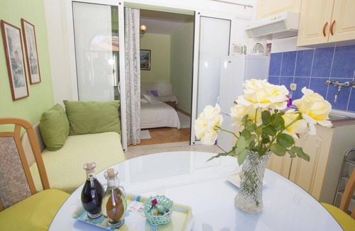 Bidol Apartment | Komfortable Ferienwohnung mit Balkon by Interhome