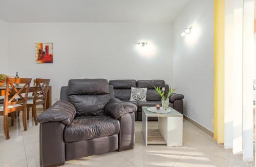 Susnjici Apartment | Koraca B4