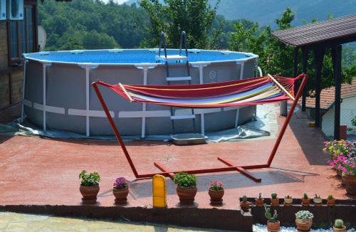 Gornji Milanovac House | Kuća Luna