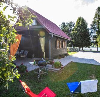 Ogulin House | KućA na obali Jezera Sabljaci.