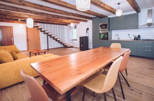 Novi Marof Ski Chalet | Kuća za odmor Čevo