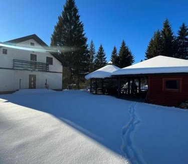 Jasenak Ski Chalet | Kuća za odmor Šumski dom
