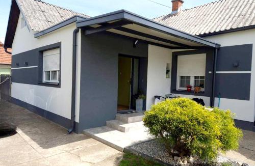Pribislavec Apartment | Kuća za odmor BARBARELLA - prostrani 2BR apartman, parking & WiFi