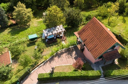 Bosiljevo House | Kuća za odmor Casa Huerta-Two Bedroom Holiday Home