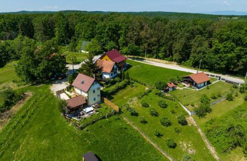 Velika Gorica House | Kuća za odmor Holiday spa House Kostanjevec- Oaza mira ,bazen i spa