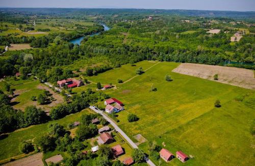 Glina Apartment | Kuća za odmor Mia