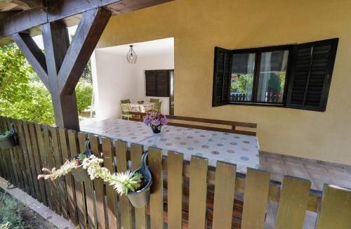 Drnje House | Kuća za odmor Na jezeru, Šoderica - Fenced Yard & Pet friendly holidayhouse