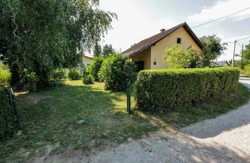 Drnje House | Kuća za odmor Na jezeru, Šoderica - Fenced Yard & Pet friendly holidayhouse